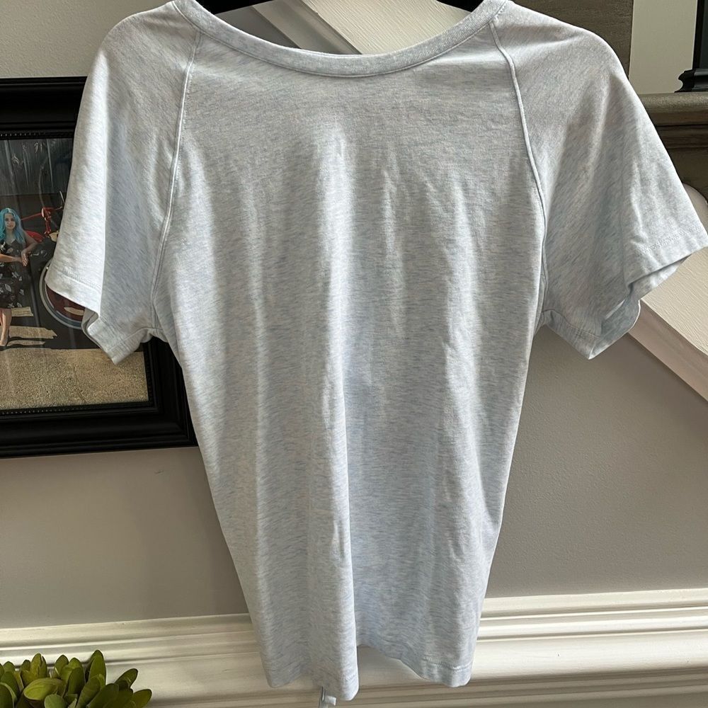 Zelle Light Blue Open Back Work Out Lounge Shirt sz S EUC
